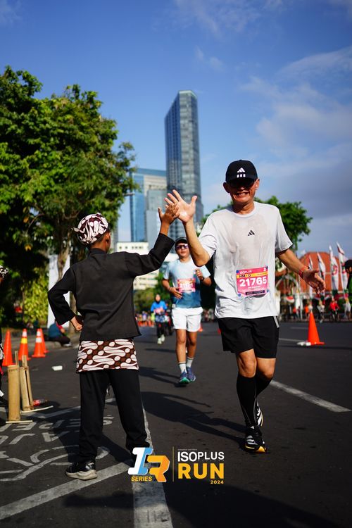 Race photo from Isoplus Run 2024 Surabaya