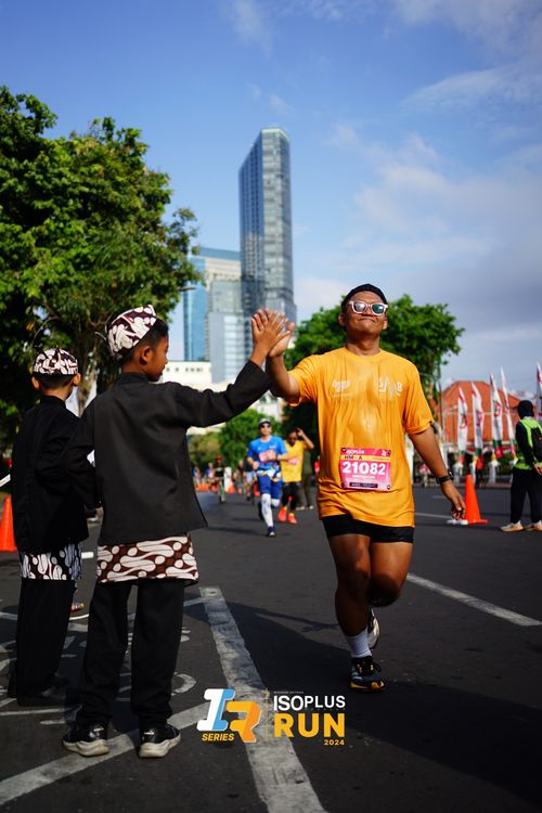 Race photo from Isoplus Run 2024 Surabaya