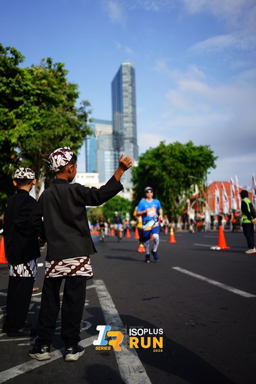 Race photo from Isoplus Run 2024 Surabaya