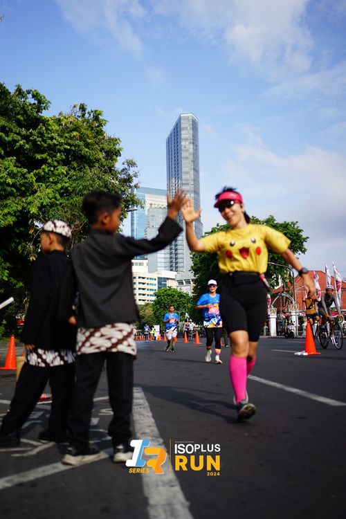Race photo from Isoplus Run 2024 Surabaya
