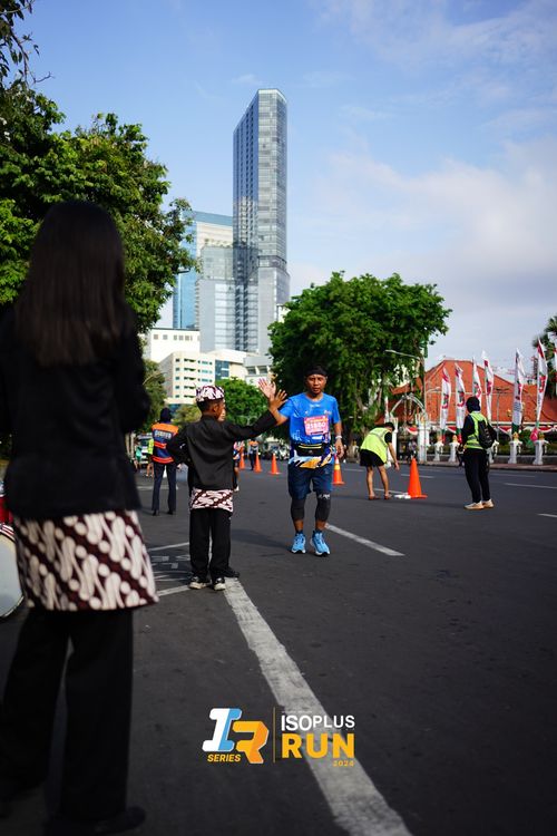 Race photo from Isoplus Run 2024 Surabaya