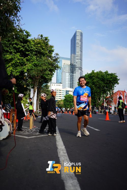 Race photo from Isoplus Run 2024 Surabaya