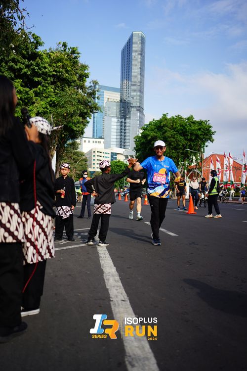Race photo from Isoplus Run 2024 Surabaya