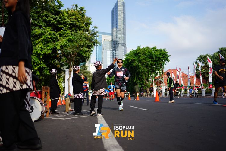 Race photo from Isoplus Run 2024 Surabaya