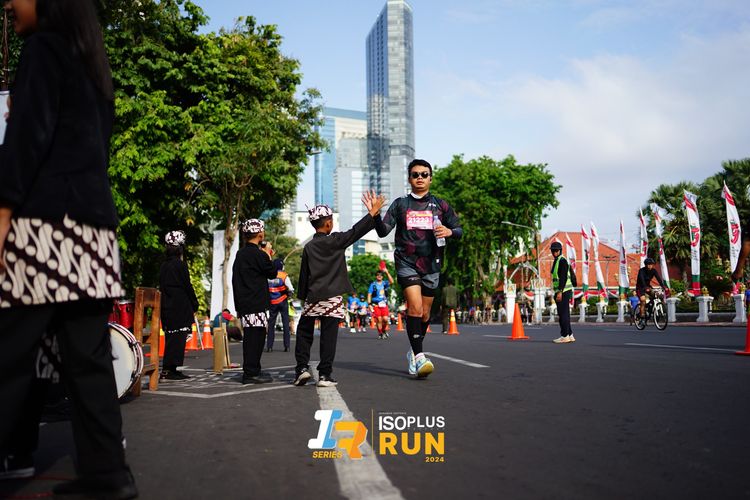 Race photo from Isoplus Run 2024 Surabaya