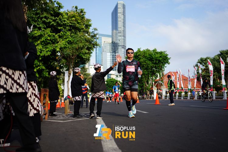 Race photo from Isoplus Run 2024 Surabaya