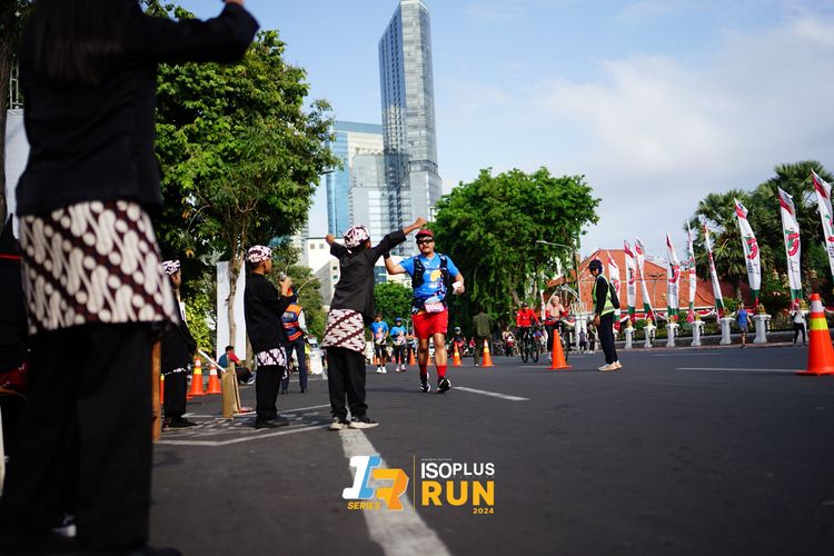 Race photo from Isoplus Run 2024 Surabaya