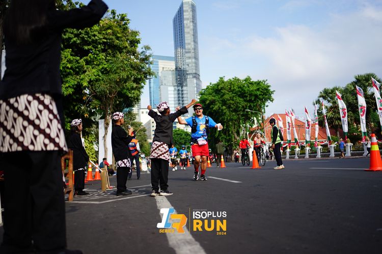 Race photo from Isoplus Run 2024 Surabaya