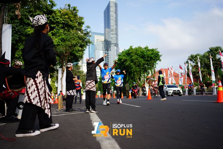 Race photo from Isoplus Run 2024 Surabaya