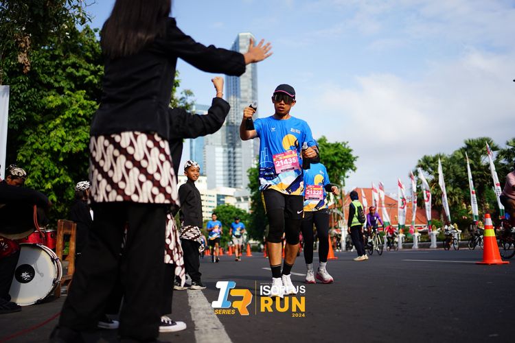 Race photo from Isoplus Run 2024 Surabaya