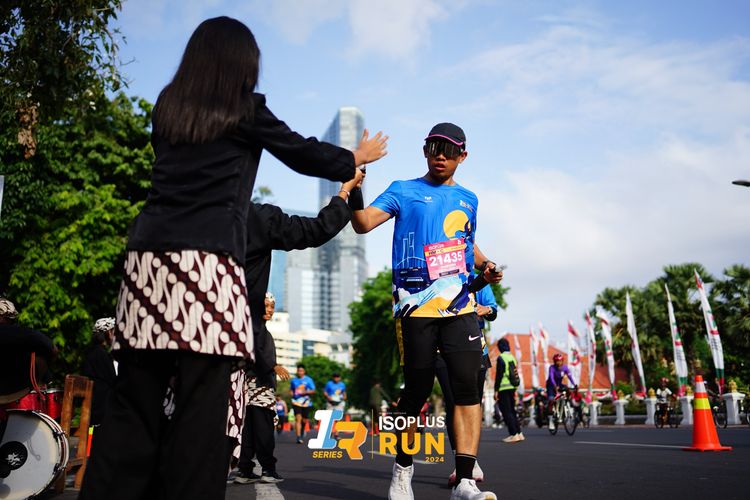 Race photo from Isoplus Run 2024 Surabaya