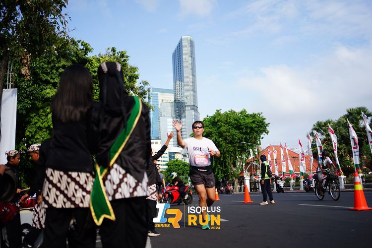 Race photo from Isoplus Run 2024 Surabaya