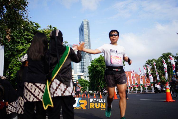 Race photo from Isoplus Run 2024 Surabaya