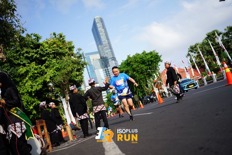 Race photo from Isoplus Run 2024 Surabaya