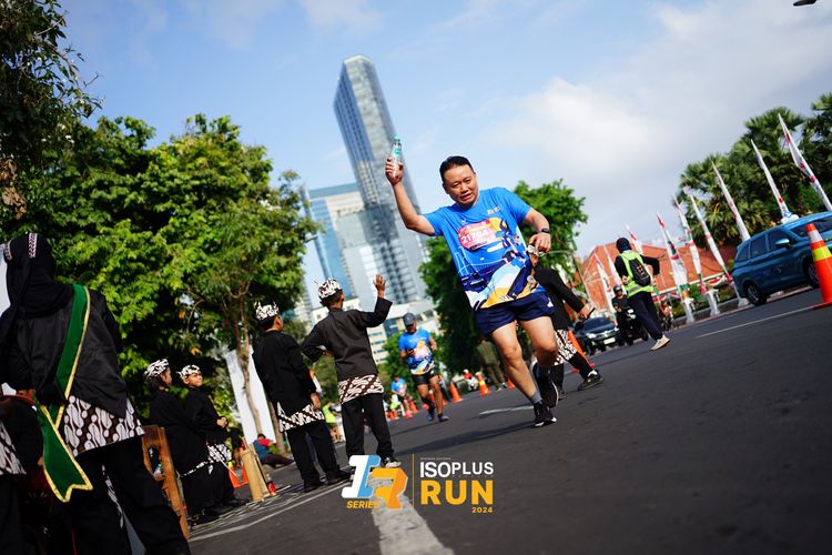 Race photo from Isoplus Run 2024 Surabaya