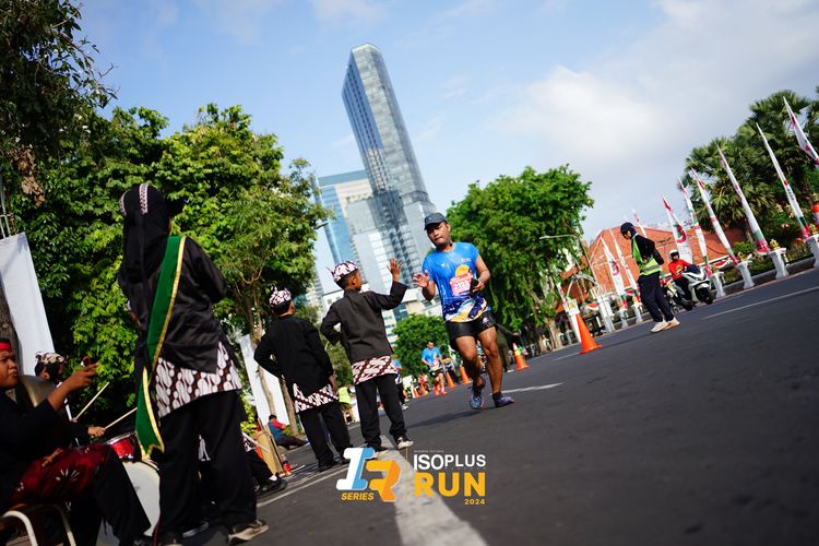 Race photo from Isoplus Run 2024 Surabaya