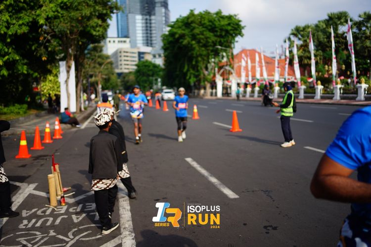 Race photo from Isoplus Run 2024 Surabaya