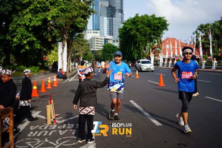 Race photo from Isoplus Run 2024 Surabaya