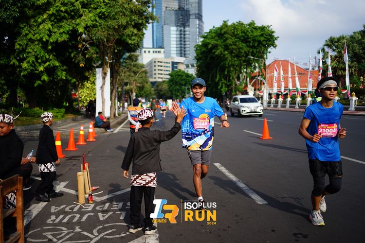 Race photo from Isoplus Run 2024 Surabaya