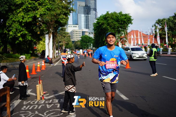 Race photo from Isoplus Run 2024 Surabaya