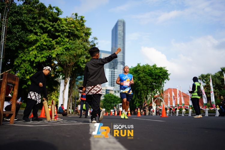 Race photo from Isoplus Run 2024 Surabaya