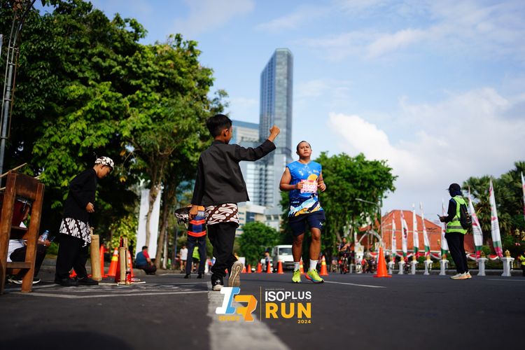 Race photo from Isoplus Run 2024 Surabaya