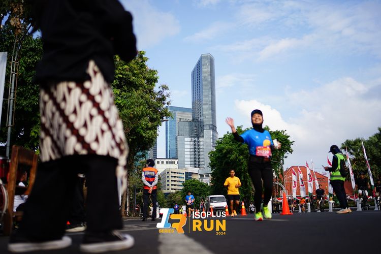 Race photo from Isoplus Run 2024 Surabaya