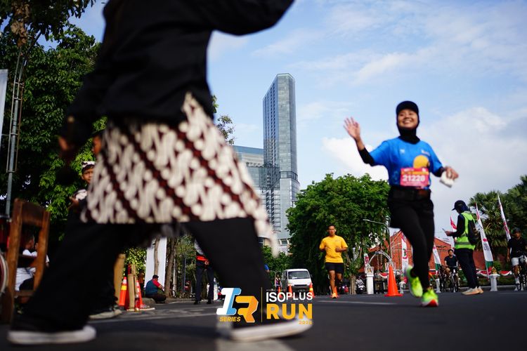 Race photo from Isoplus Run 2024 Surabaya
