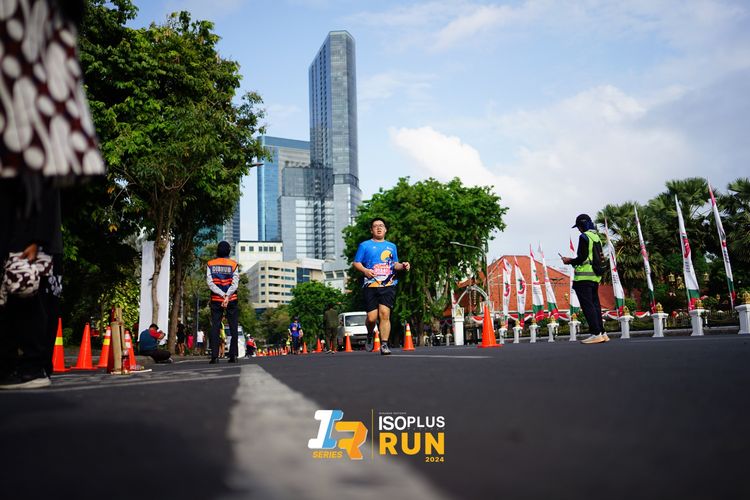 Race photo from Isoplus Run 2024 Surabaya