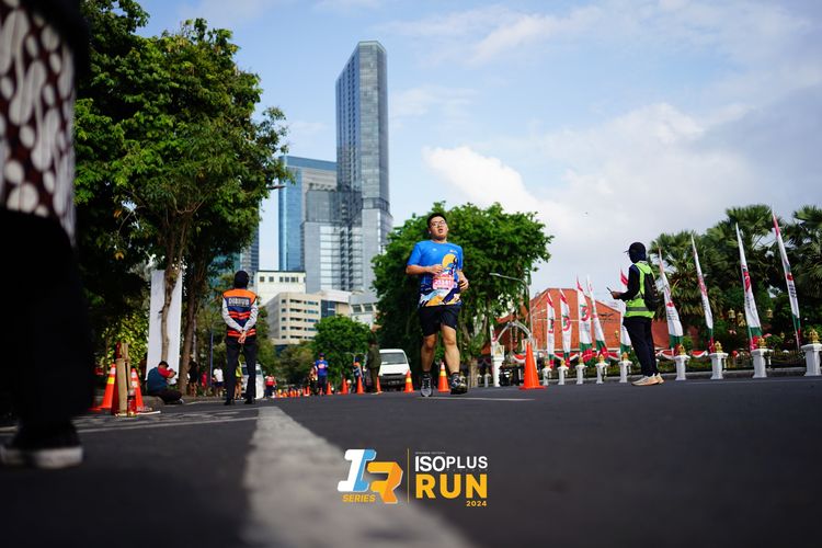 Race photo from Isoplus Run 2024 Surabaya