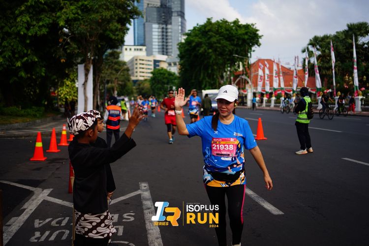 Race photo from Isoplus Run 2024 Surabaya
