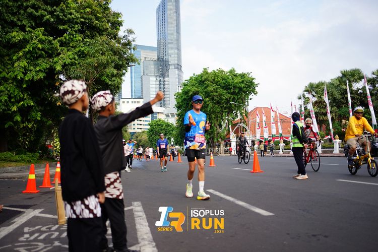 Race photo from Isoplus Run 2024 Surabaya