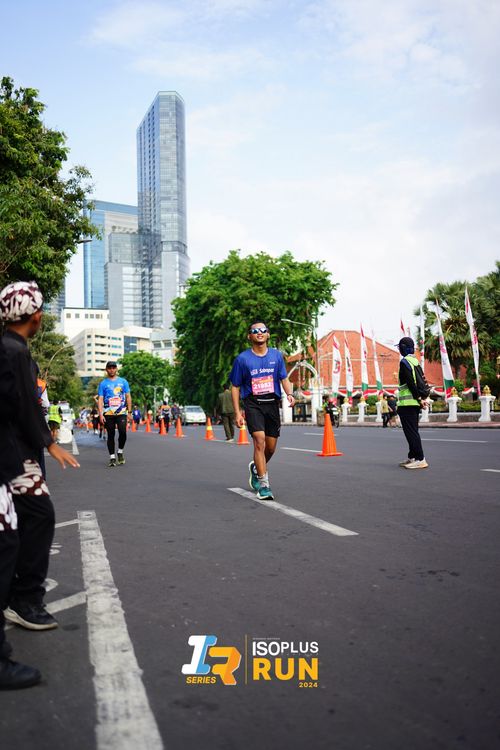 Race photo from Isoplus Run 2024 Surabaya