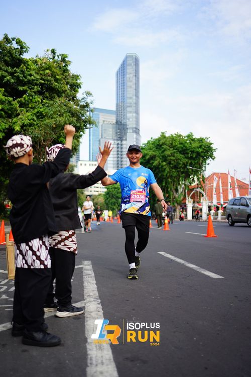 Race photo from Isoplus Run 2024 Surabaya