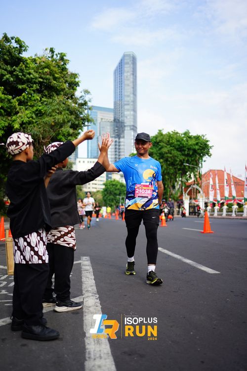 Race photo from Isoplus Run 2024 Surabaya