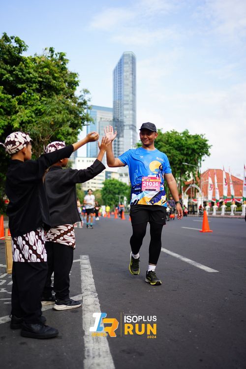 Race photo from Isoplus Run 2024 Surabaya