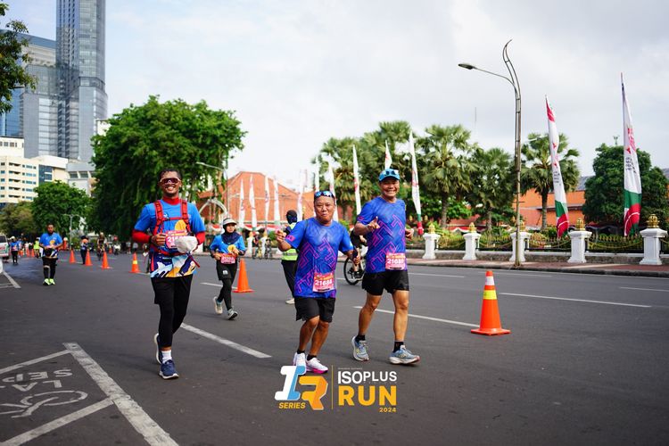 Race photo from Isoplus Run 2024 Surabaya