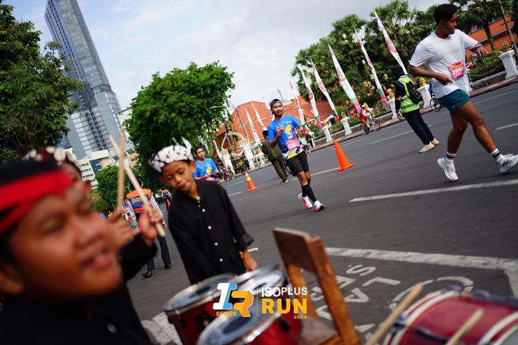 Race photo from Isoplus Run 2024 Surabaya