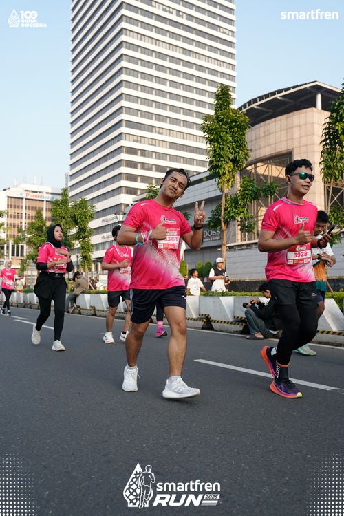 Race photo from Smartfren Run 2025 