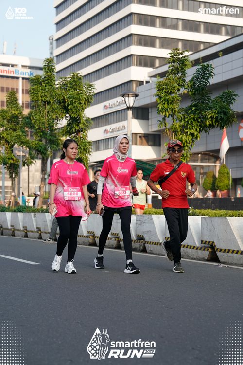 Race photo from Smartfren Run 2025 