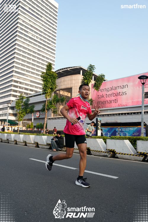 Race photo from Smartfren Run 2025 