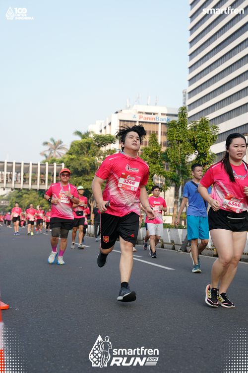 Race photo from Smartfren Run 2025 