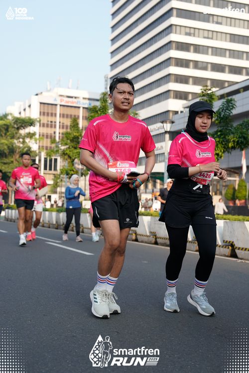 Race photo from Smartfren Run 2025 