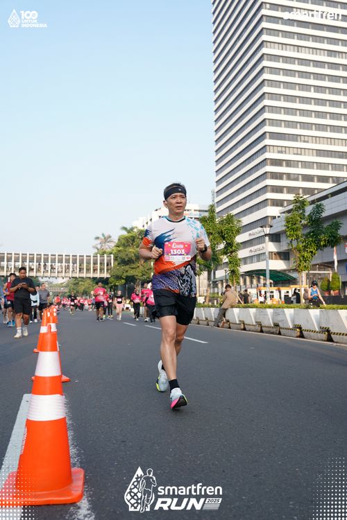 Race photo from Smartfren Run 2025 