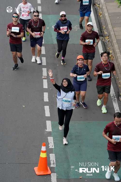 Race photo from Nu Skin Run 10K