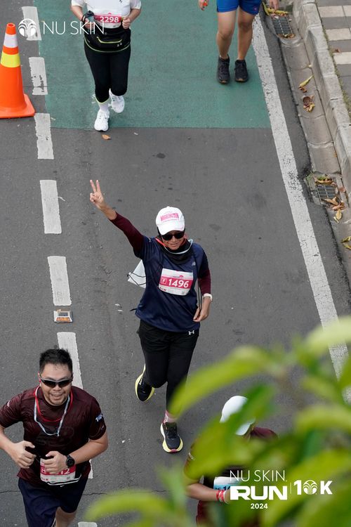 Race photo from Nu Skin Run 10K