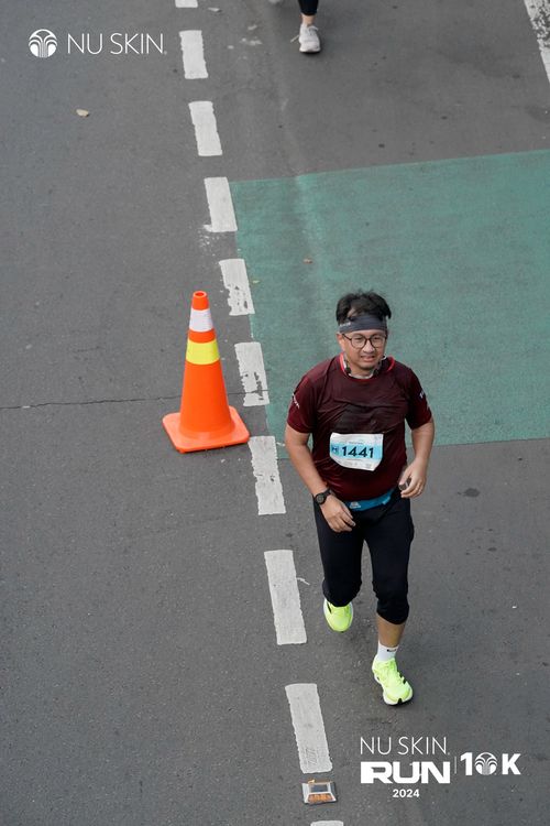 Race photo from Nu Skin Run 10K