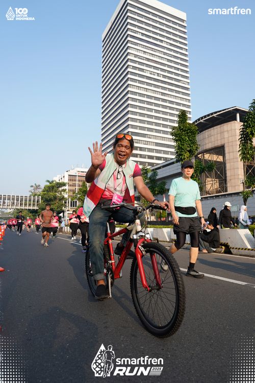 Race photo from Smartfren Run 2025 