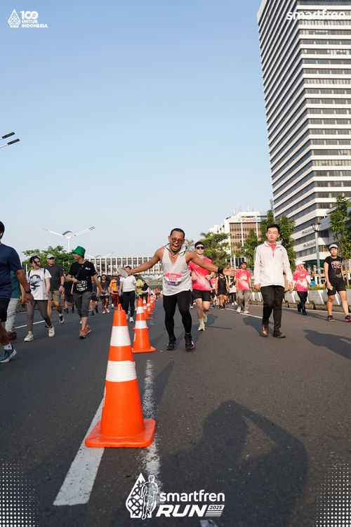 Race photo from Smartfren Run 2025 