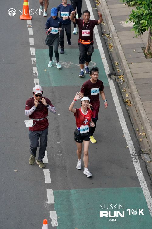 Race photo from Nu Skin Run 10K